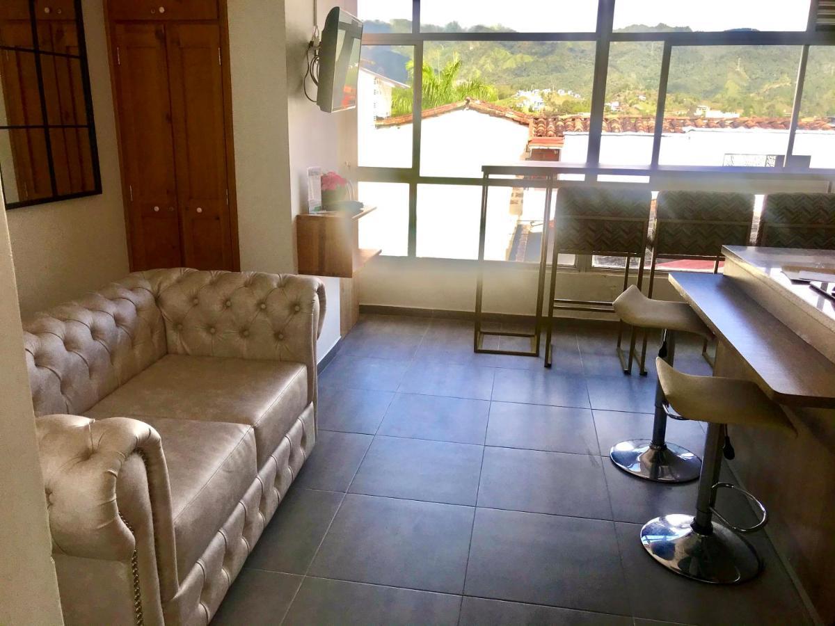 Aptos Vista Al Embalse, Frente Al Lago, Restaurantes, Bares Guatapé Εξωτερικό φωτογραφία