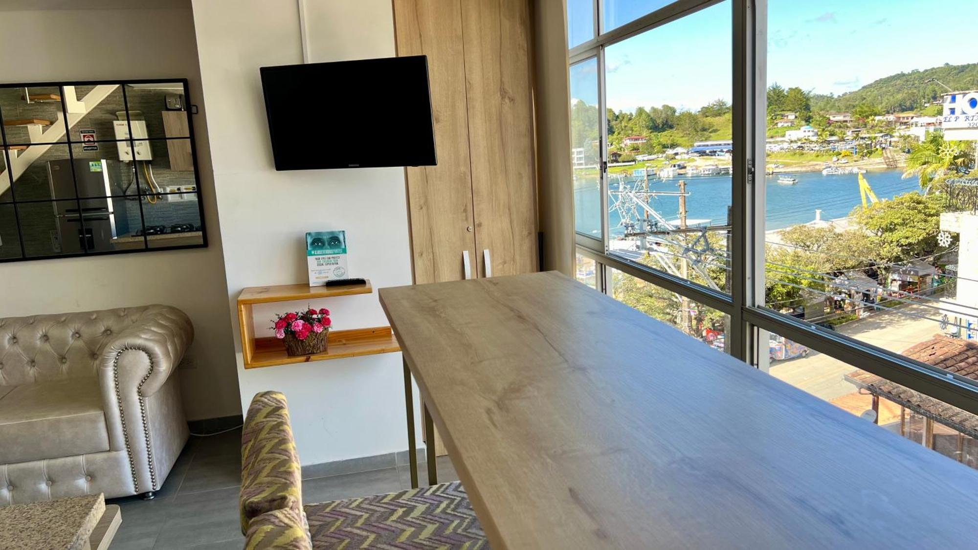 Aptos Vista Al Embalse, Frente Al Lago, Restaurantes, Bares Guatapé Εξωτερικό φωτογραφία